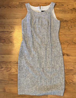 St. John Gray Tweed Sheath Dress 4 Scoop Neck Sleeveless Lined Knee Length