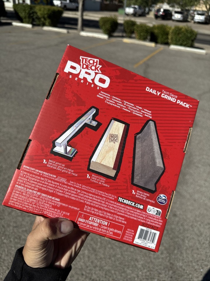 Tech Deck Pro Series Daily Grind Pack With 3 Obstacles, Built For