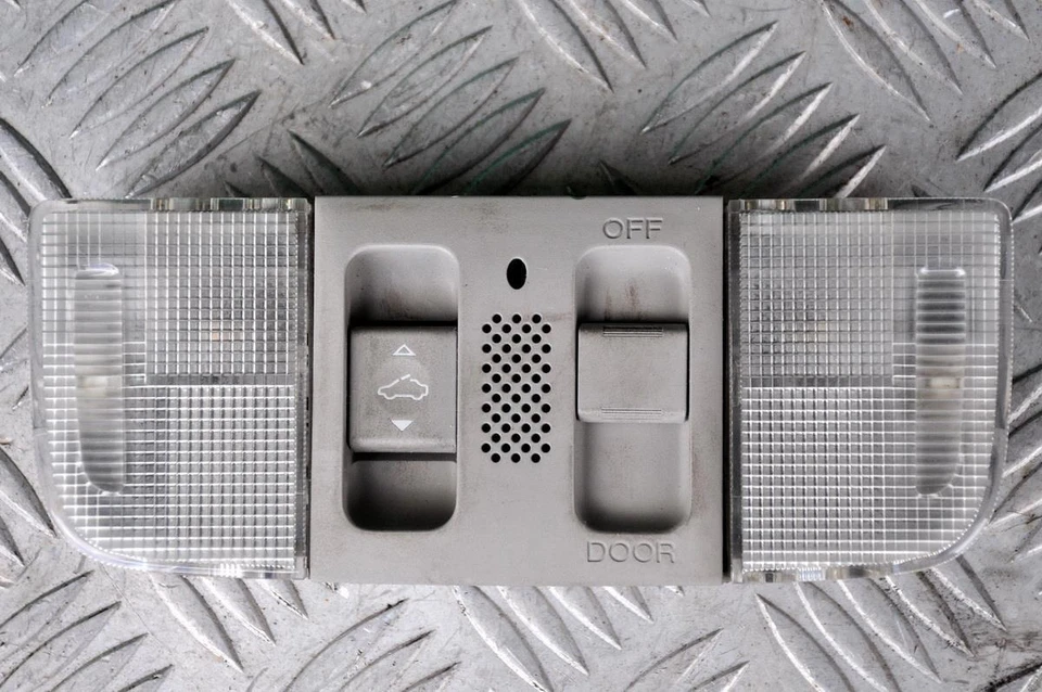 Conjunto de luz interior delantera/interruptor techo corredizo Honda Accord MK8 2008-2016 Estate Foto 2 de 4