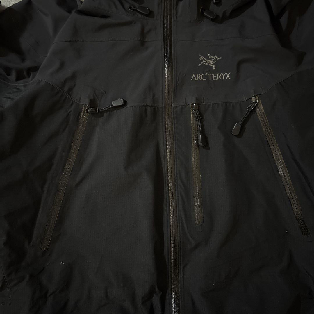 Arc'teryx 90s Archive Theta AR Jacket Black L/XL Canada Made Arc'teryx 90s Archive Theta AR Jacket Black L/XL Canada Made