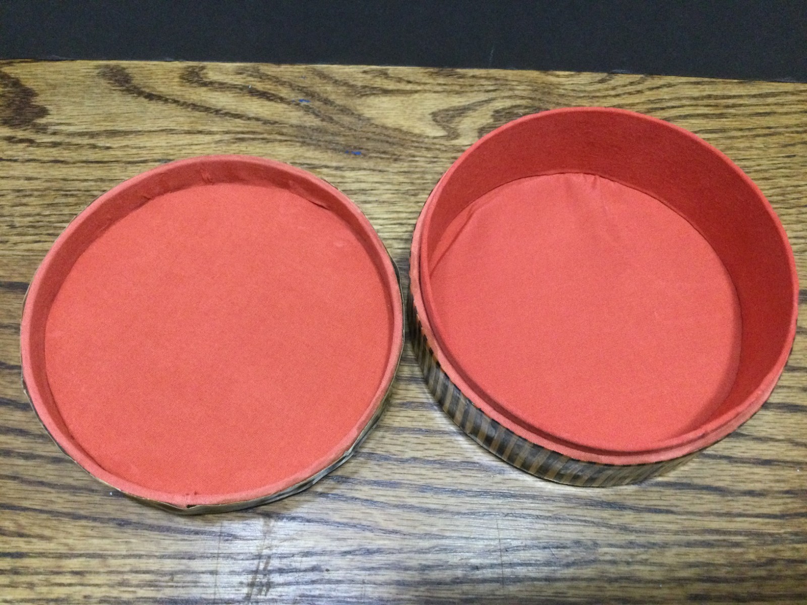 Pointsettia  & Dove Folk Art Wood Straw Marquetry Jewelry Trinket Box Laquer 5"W