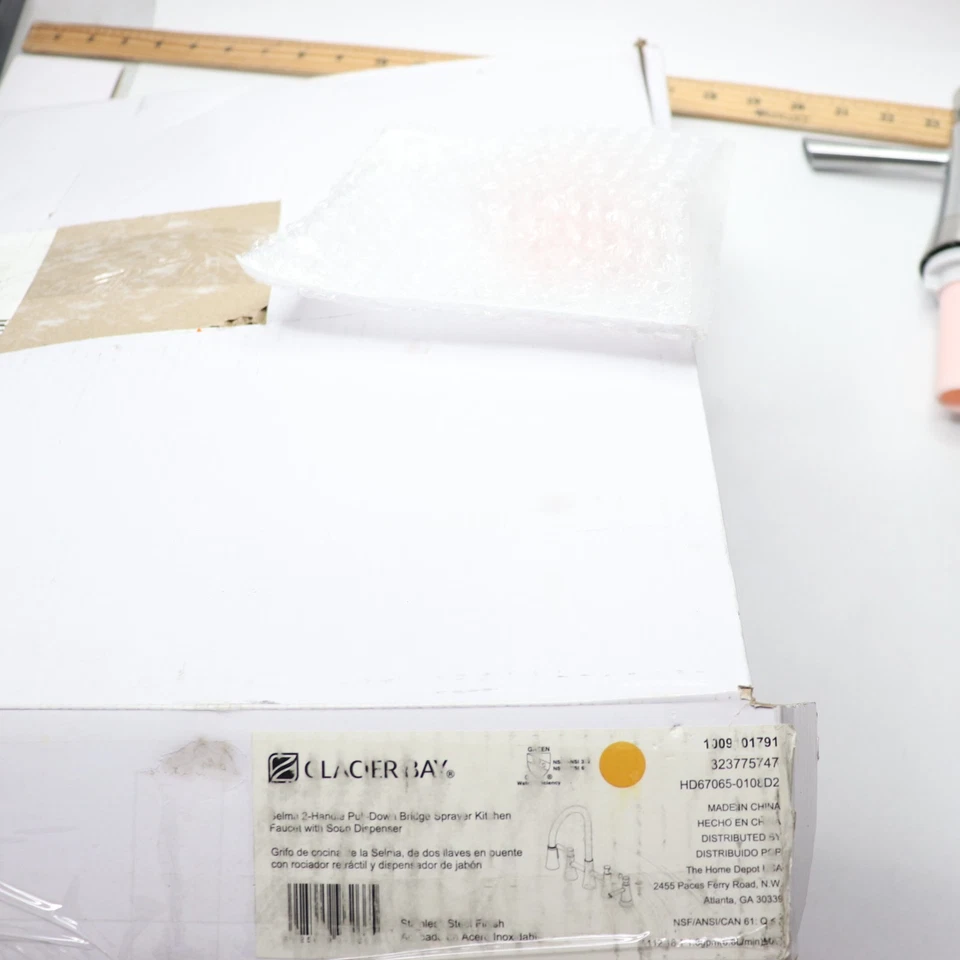 Grifo de cocina Glacier Bay con dispensador de jabón acero inoxidable 2 manijas 1009101791 Foto 2 de 4