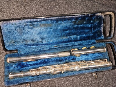Yamaha YFL-221 Flute, Japan, Very Good Condition, with cleaning