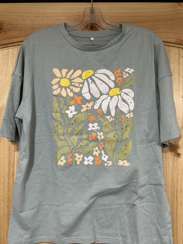 NWT Women’s Green Floral Print T-shirt Size Small