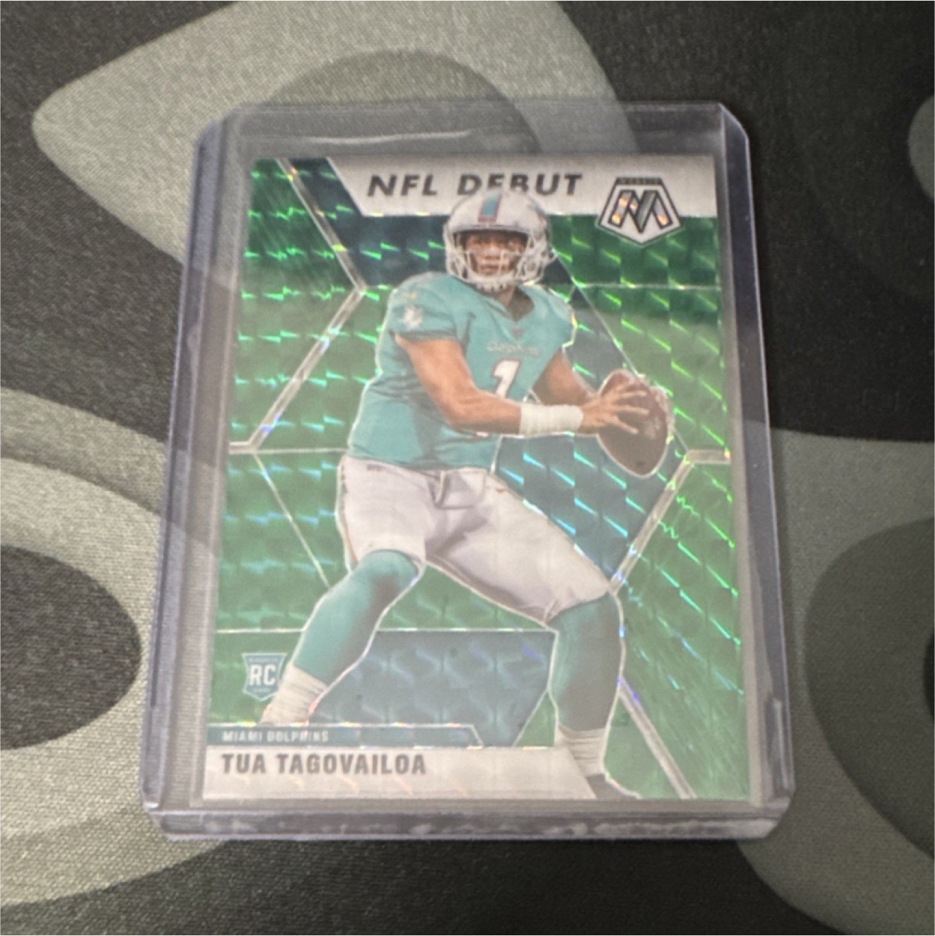 2020 Panini Mosaic NFL Debut Tua Tagovailoa #262 Rookie Green Mosaic Dolphins