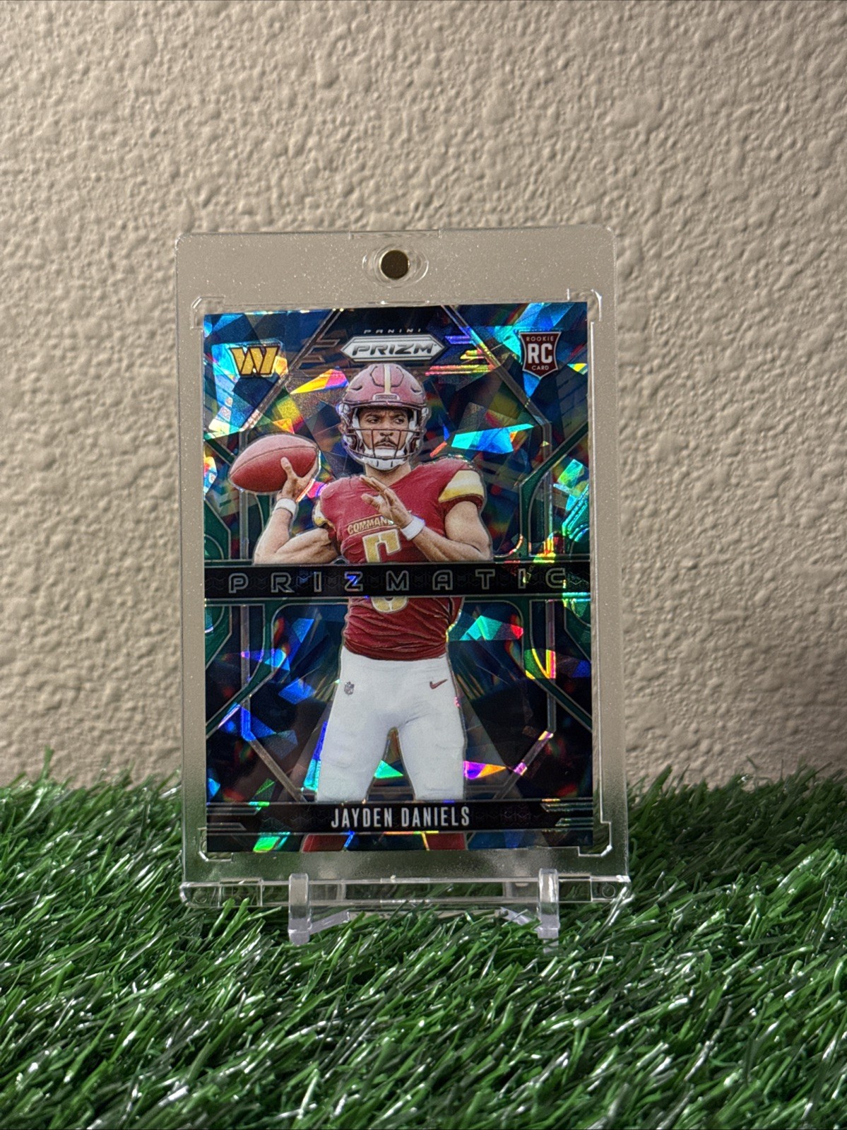 2024 Panini Prizm Jayden Daniels Green Cracked Ice Prizmatic SP RC Commanders