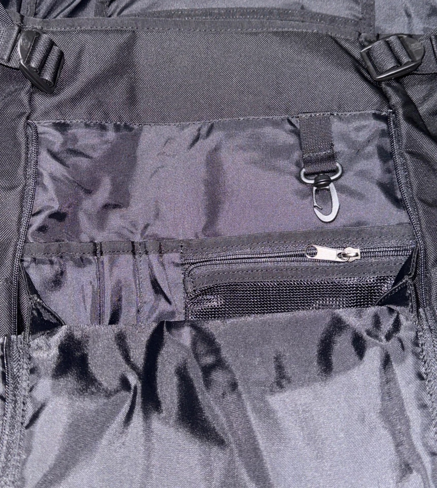 Victorinox Swiss Army Men’s Messenger Travel Crossbody Bag - Image 3 of 4