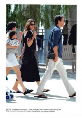 Press photo.MLE10479.30x20 cm approx.Cindy Crawford.6 month speaker.19