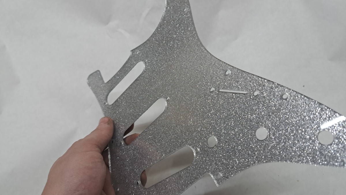 Strat Pickguard Red Pearl (H-S-S) - DPP ST RDP HSS - Foto 4