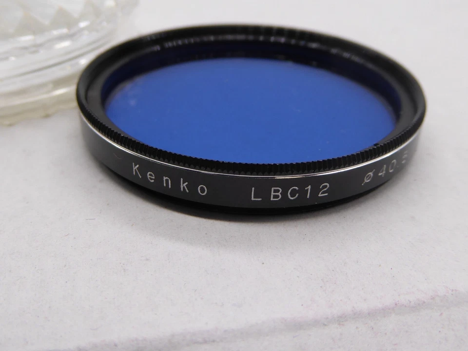 Kenko 40.5 mm lbc12 BLUE BARK  + KEEPER   VGC UNMARKED - Image 2 of 3