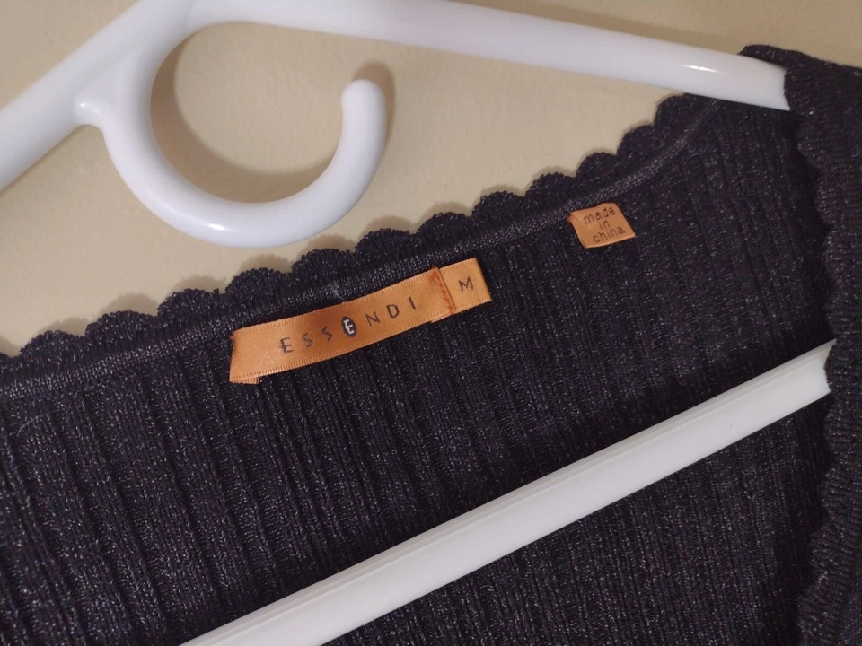 Essendi Knit Top sz Medium  black shimmer Ribbed Silk  Stretch  Y2k shirt NEW - Image 2 of 4