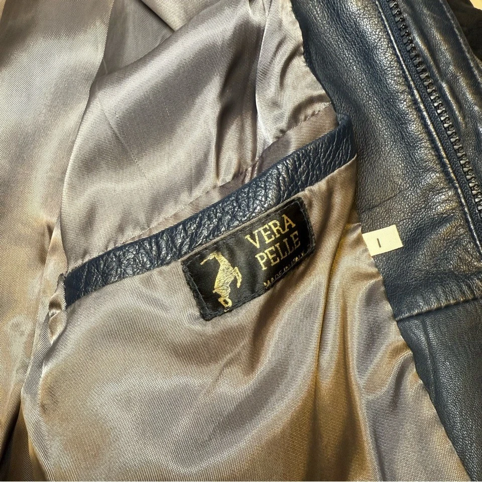80s Vintage Vera Pelle navy leather bomber jacket - Image 3 of 4
