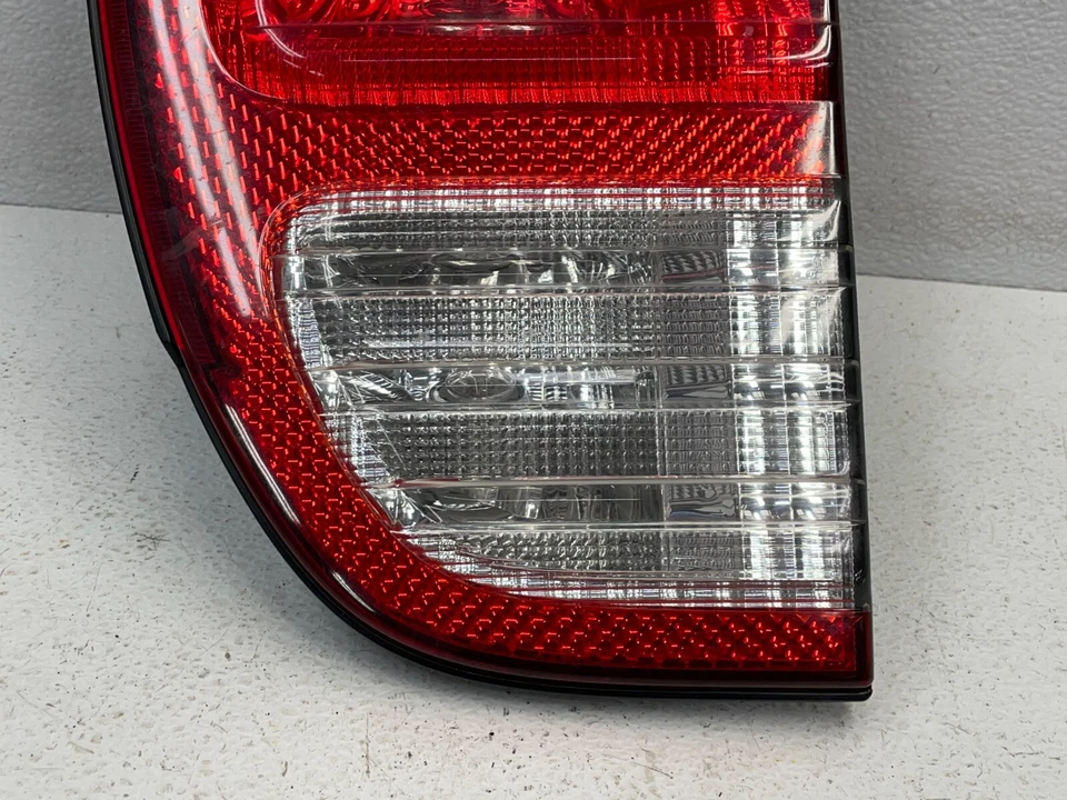 1998-2002 Lexus LX470 Rear Left Inner Taillight Tail Light Lamp 1535 OEM - Image 2 of 4