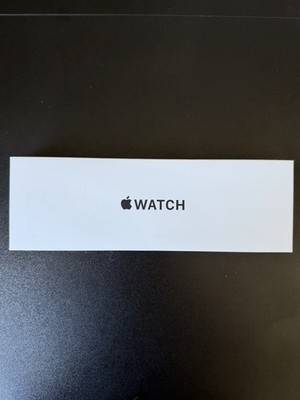 BRAND NEW SEALED Apple Watch SE 2nd Gen 40mm GPS Starlight Aluminum SM Sportband