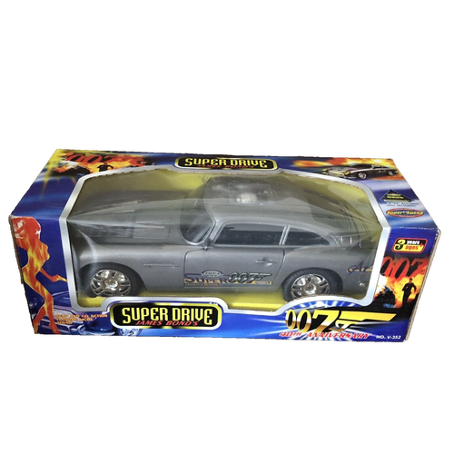 Superdrive James Bond 007 Light Sound Aston Martin DB5 Car Silver