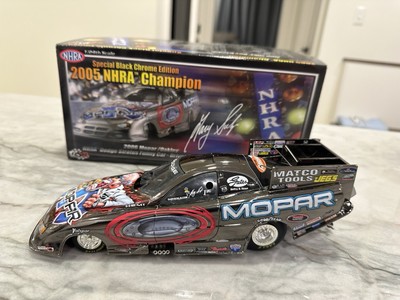 Gary Scelzi 2005 Mopar Oakley NHRA 1/24 Diecast Funny Car Champion