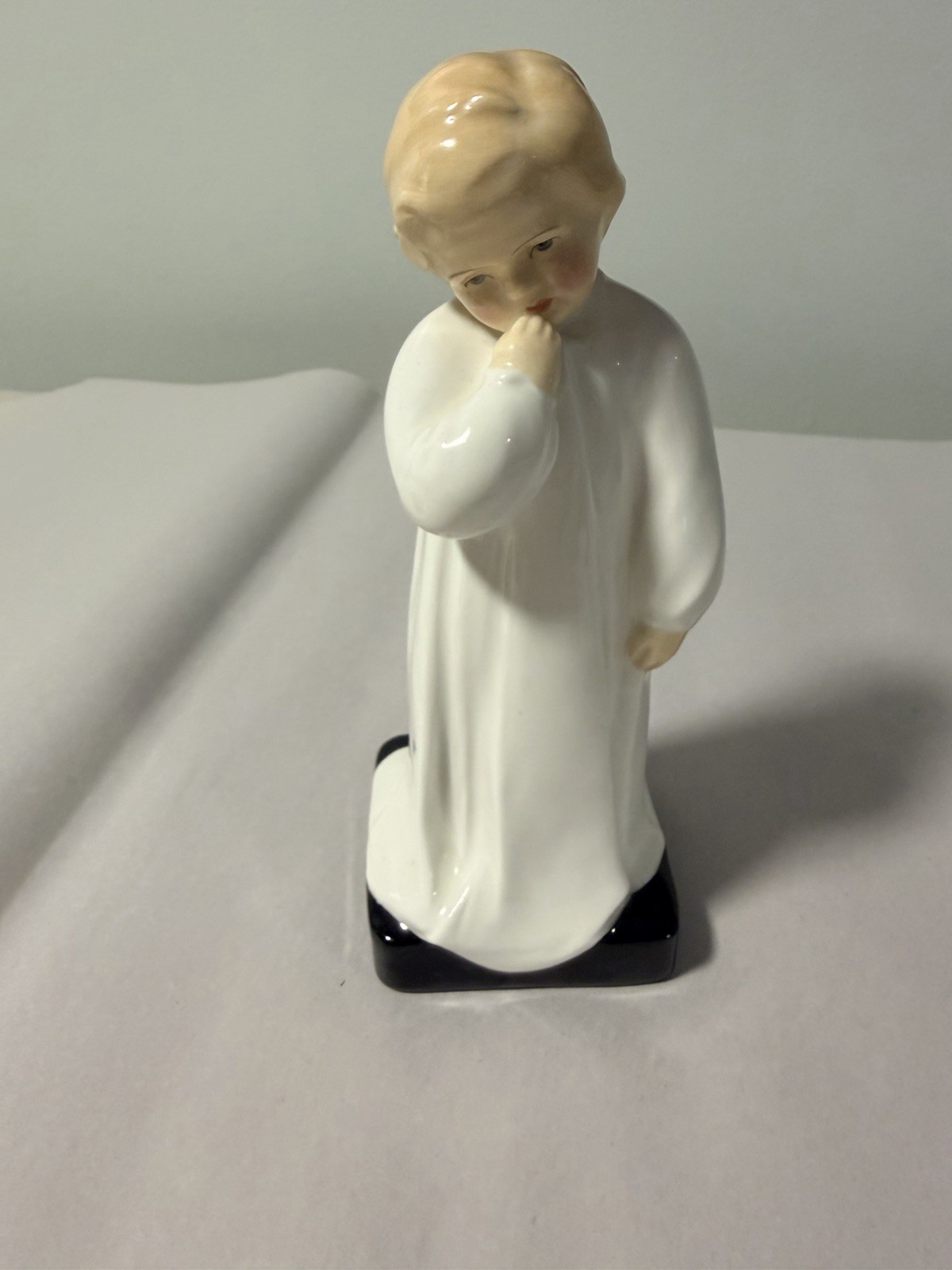 Royal Doulton Figurine Darling Bedtime HN 1085 white vintage male child sleepy