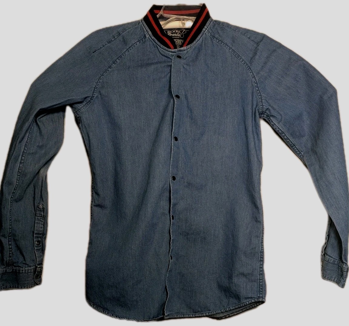 Broken Threads Chambray Light  Denim Button Up Si… - image 1