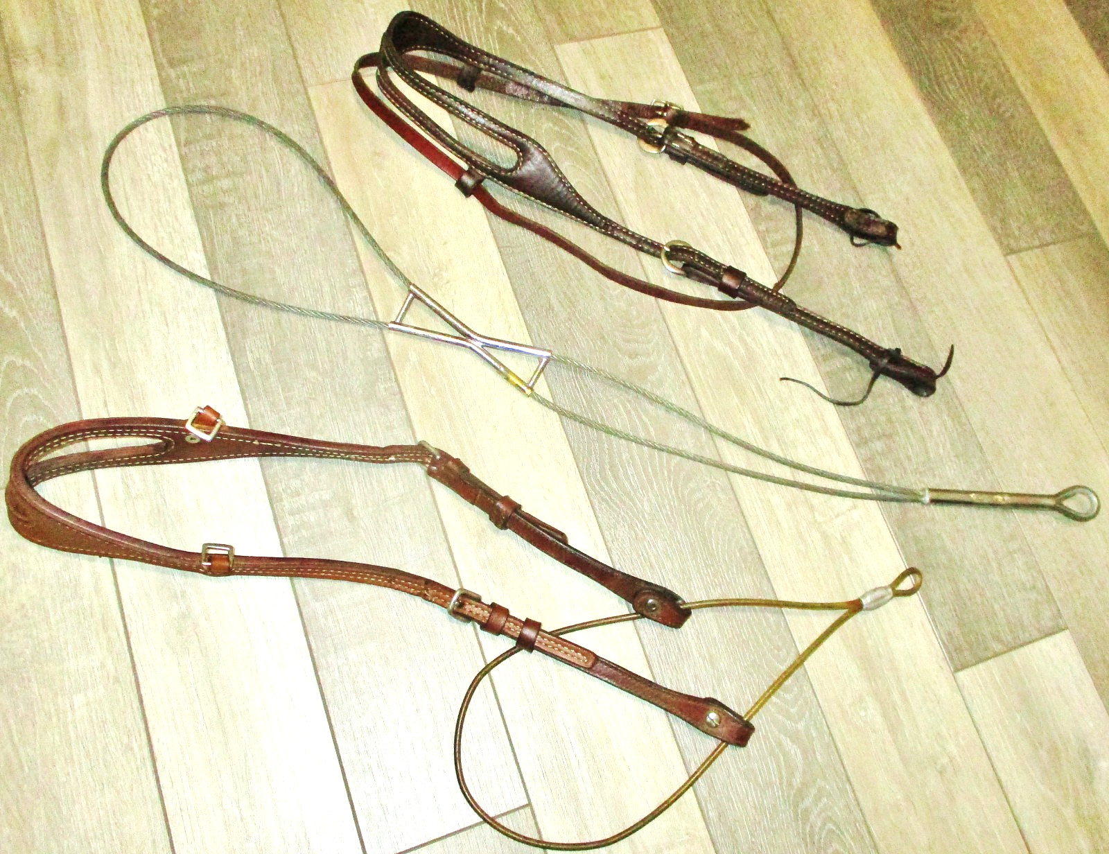 Western Cowboy TACK LOT -2 Shaped Ear bridles -PLUS Steel Cable noseband tiedown