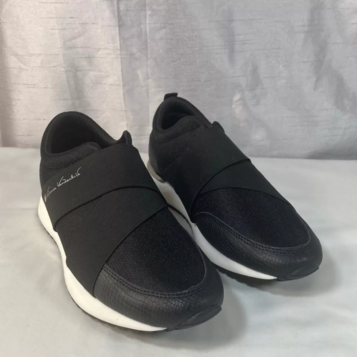 Women's ava slip on best sale sneaker