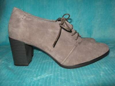 Womens Clarks Araya Hale Sz 9 Lace Up Oxford Shoe Grey Suede Bootie Heel Cushion