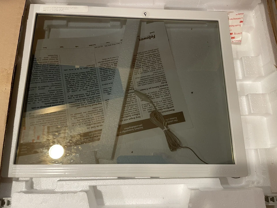 FELLOWES CRC48128 STANDARD GLARE FILTER 16/17 IN. NNB - Image 3 of 4