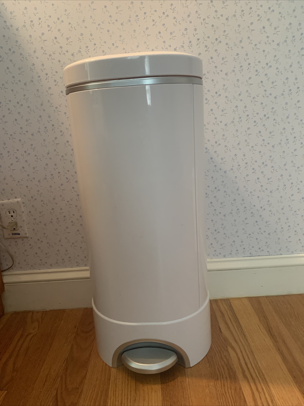 Munchkin Step Diaper Pail White 761873126487 eBay