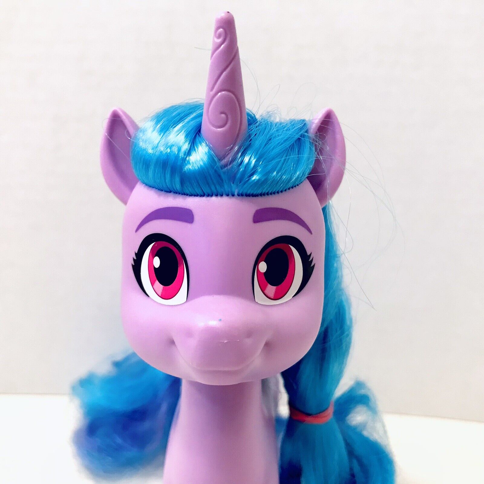 My Little Pony Izzy Moonbow 20cm Hasbro - Fátima Criança