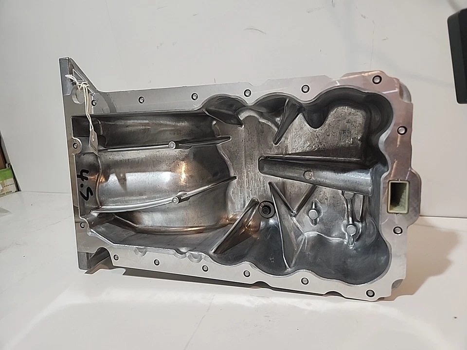 GM Oil Pan 55573111 - Image 2 of 3