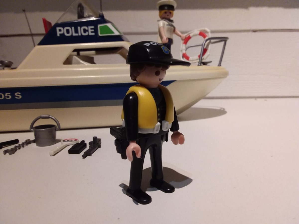 Playmobil 4429 - Vedette de Police - Comparer avec Playmobil 4429 - Vedette de Police - Comparer avec