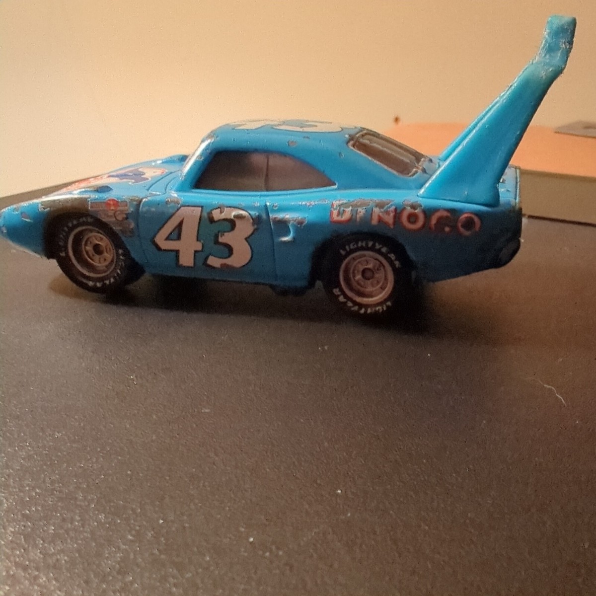 STUNNING 1970 PLYMOUTH SUPERBIRD #43 RICHARD PETTY DISNEY PIXAR