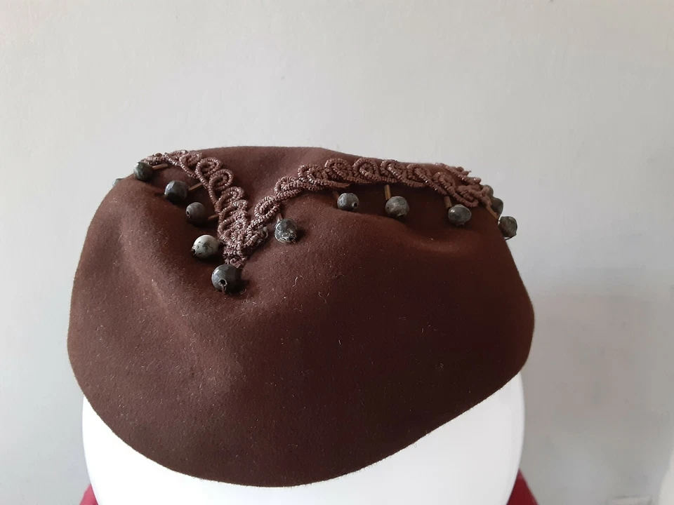 De colección. Sombrero pastillero de lana marrón boina Stetson Fifth Avenue cuentas John B. Stetson Co  Foto 3 de 4