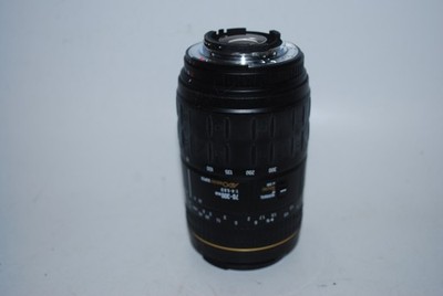 Sigma 70 300mm f/4 5.6 APO Macro Super Zoom Lens   58mm Filter