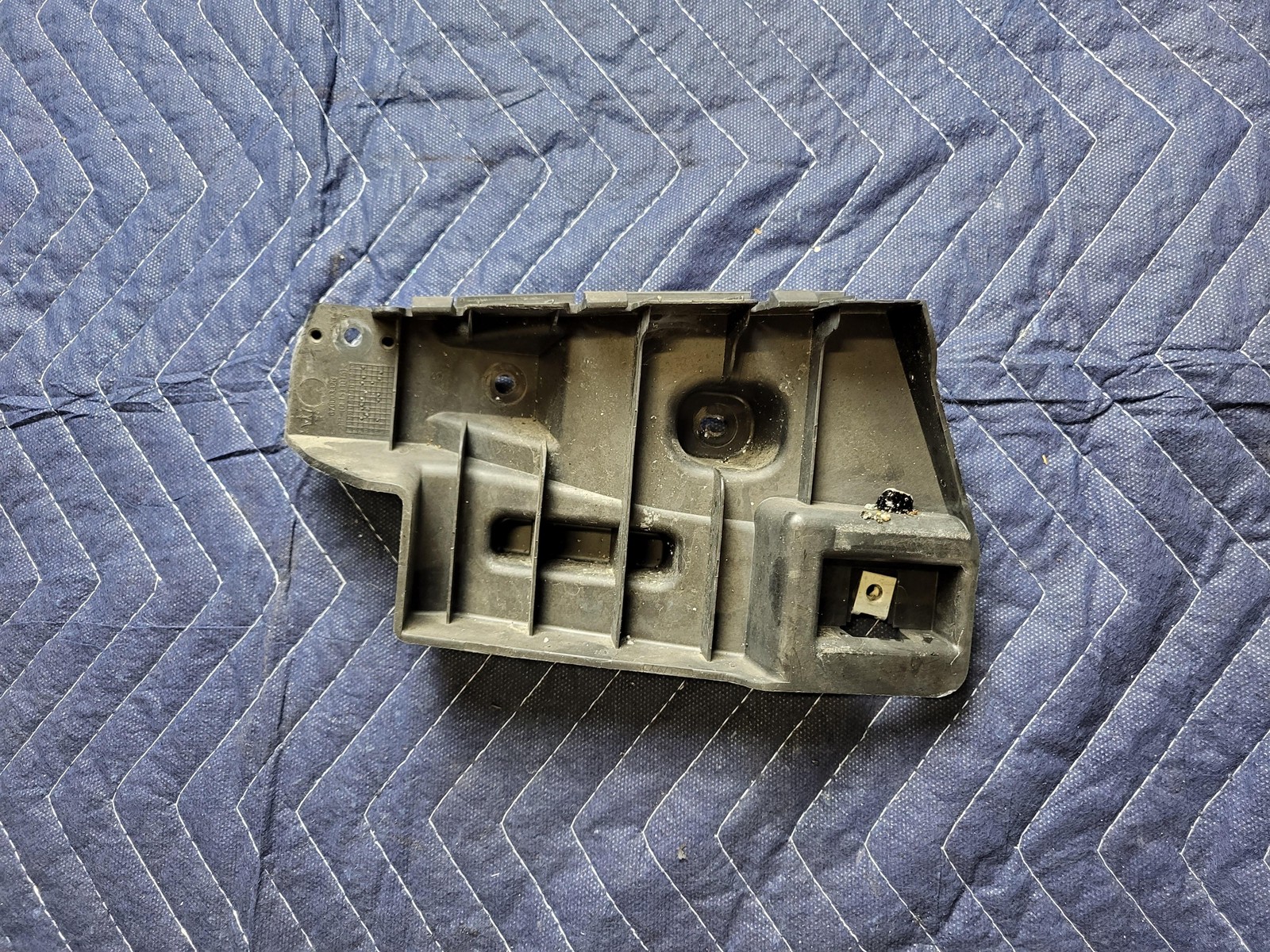 2014-2018 Maserati Quattroporte Left & Right & Center Rear Bumper Brackets OEM