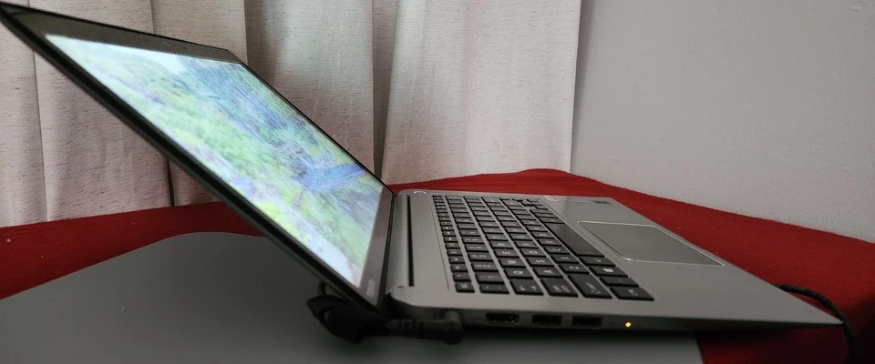 Toshiba Kirabook Ultrabook i5-4200U 8 GB RAM 238 GB SSD - Win 10 Pro - Image 4 of 4