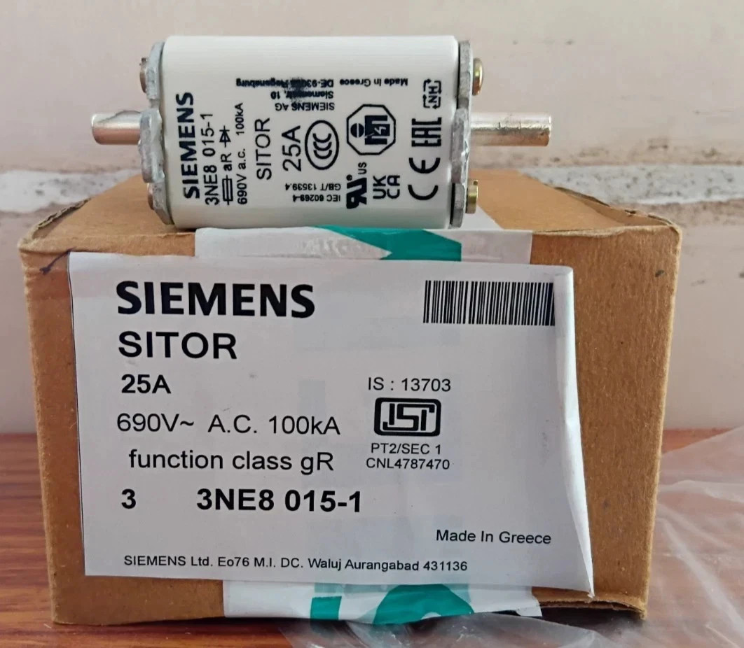 SIEMENS SITOR 25A FUSE 3NE8015-1 25A FUSE 690VAC 100KA / LOT OF 3PCS