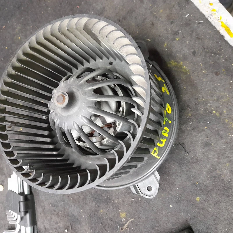 46770835 Motorino ventilazione abitacolo FIAT PUNTO (1N/1P) 1.2 Ber. - Immagine 2 di 2
