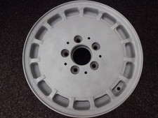 Mercedes-Benz 190er W201 ALU Felge Gullydeckel Felge 6Jx15 H2 ET 49