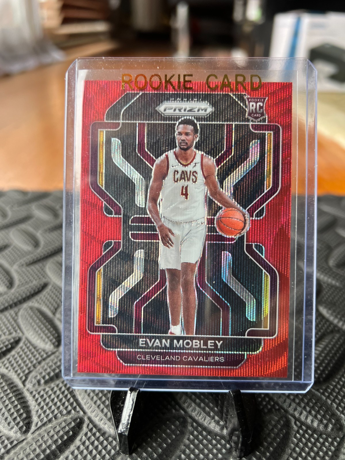 2021-22 Panini Prizm - Evan Mobley #325 Ruby Wave Prizm (RC)