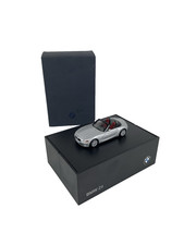 BMW Z4 Cabrio 1:43 Modellauto | Sammlermodell |  In Spezialbox Klappbar | TOP
