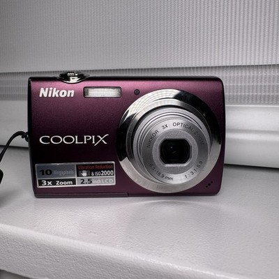 Nikon Coolpix S220 Digital Camera 10.0MP Plum, Includes Video