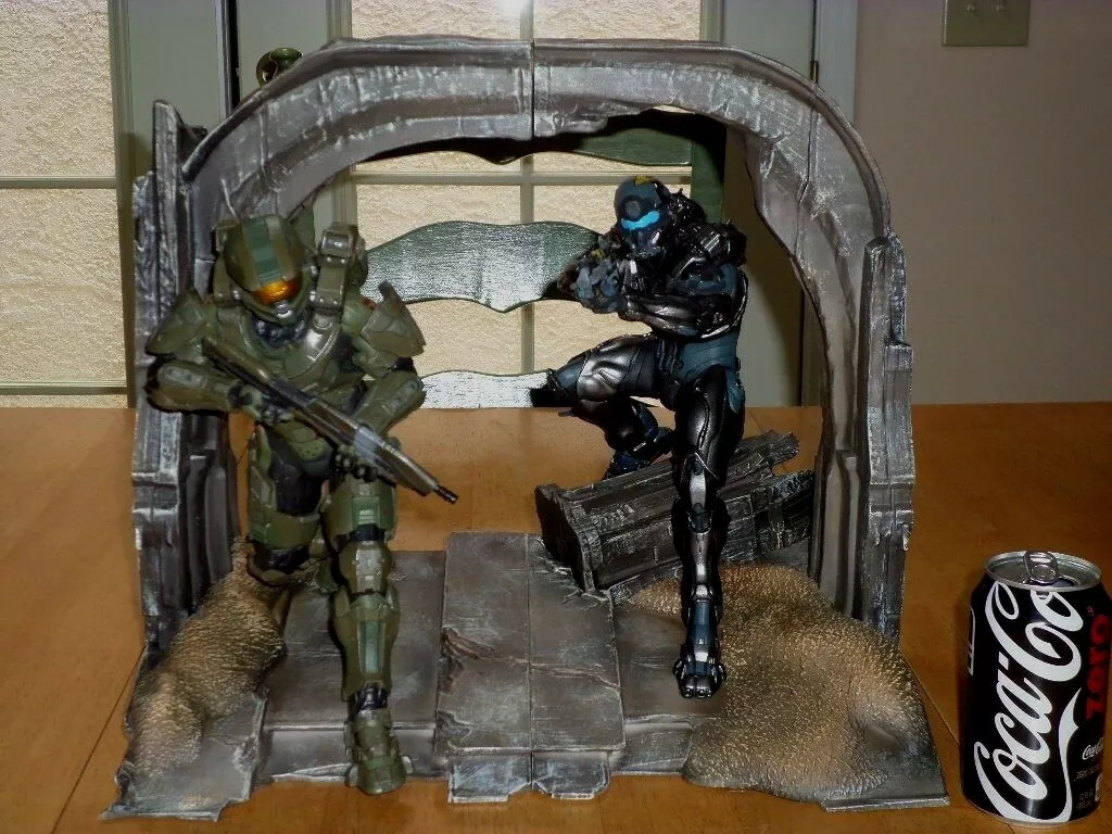 Halo 5 Guardians Limited Collector's Edition Master Chief & Spartan Locke  Statue