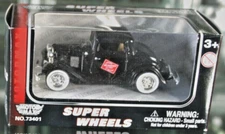 Motor Max 73401 Die Cast Metal Coupe Chicago Milwaukee & St Paul MILW 1/43 1:43