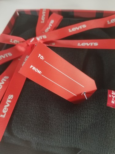 Levi's Beanie + Scarf Gift Set Black New With Tags $55 - Picture 9 of 9