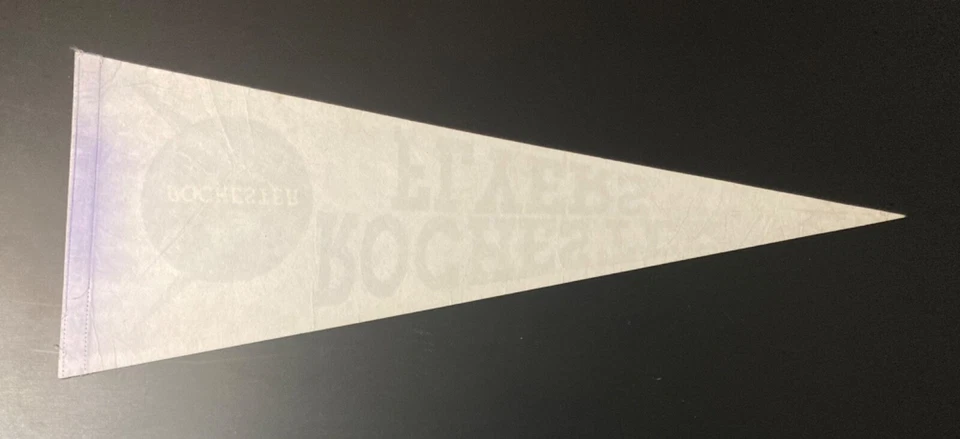 Винтажный баскетбольный полноразмерный вымпел Rochester Flyers — редкий! - Изображение 4 из 4