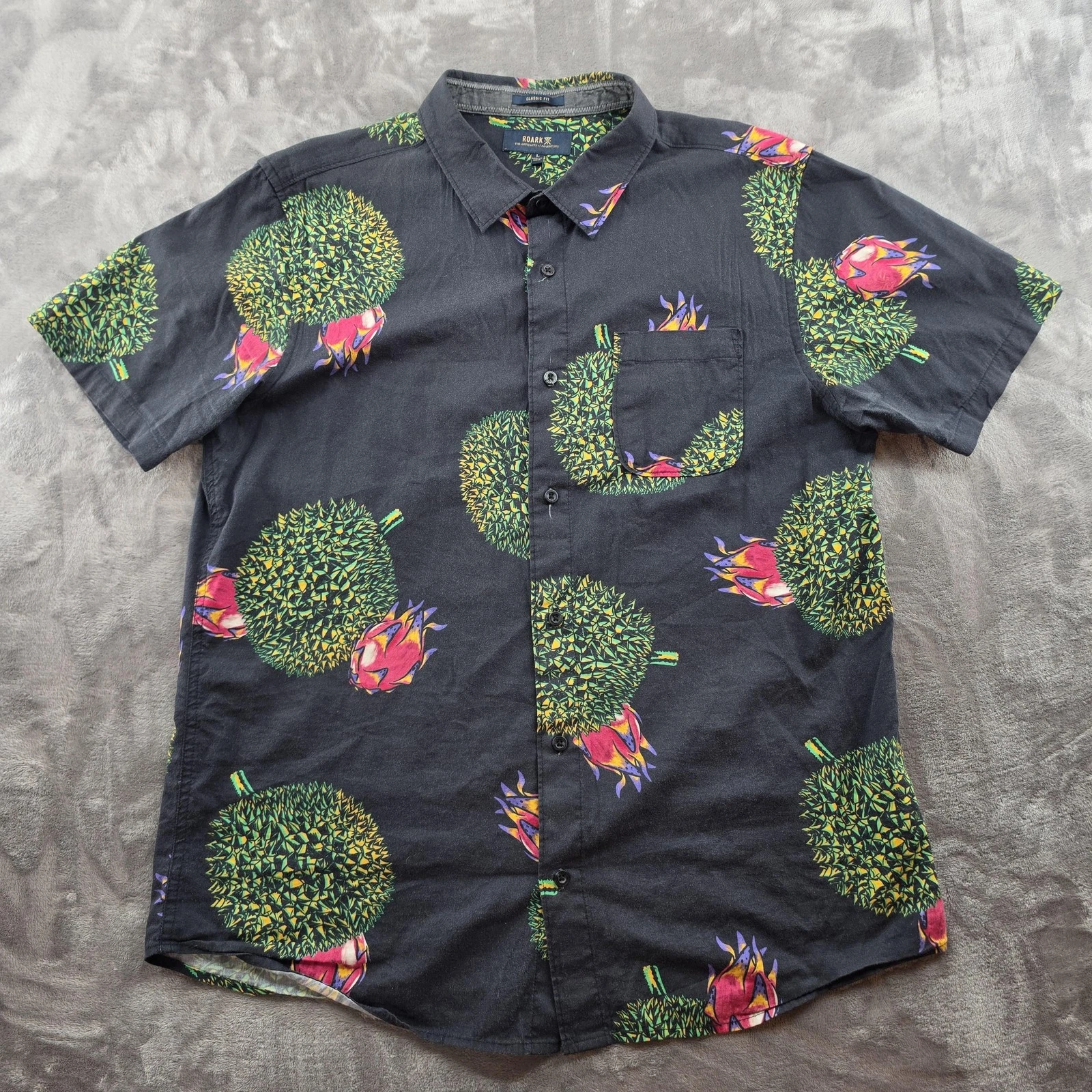 Roark Shirt Mens Large Black Tropical Fruit Hawaiian Short Sleeve Button Up
Opens in a new window or
