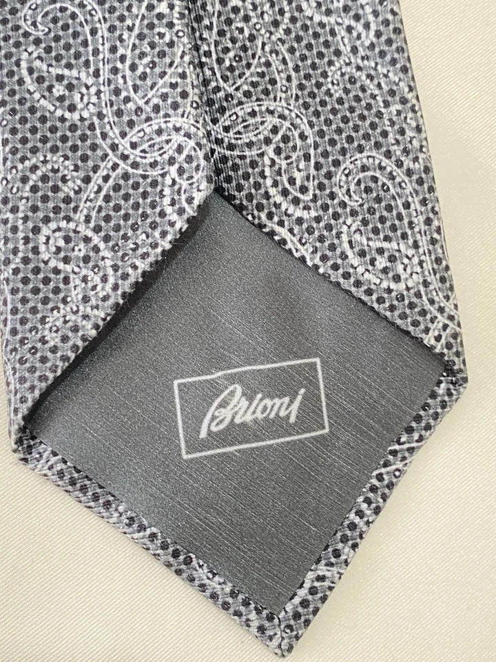 BRIONI Gray Luxury Paisley Silk Men’s Tie HandMade In Italy - Image 4 of 4
