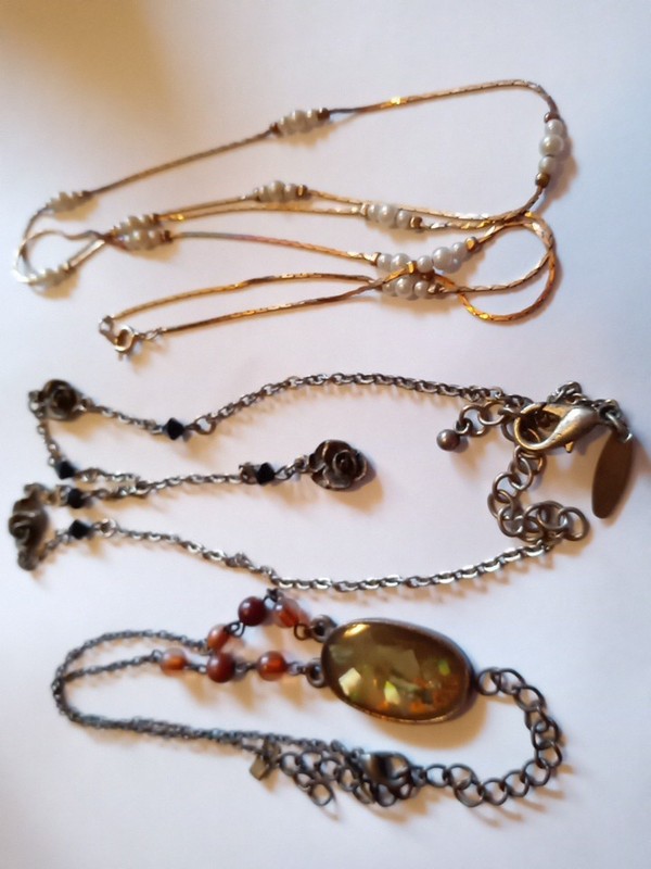 Vintage Lot Of 10 Necklaces