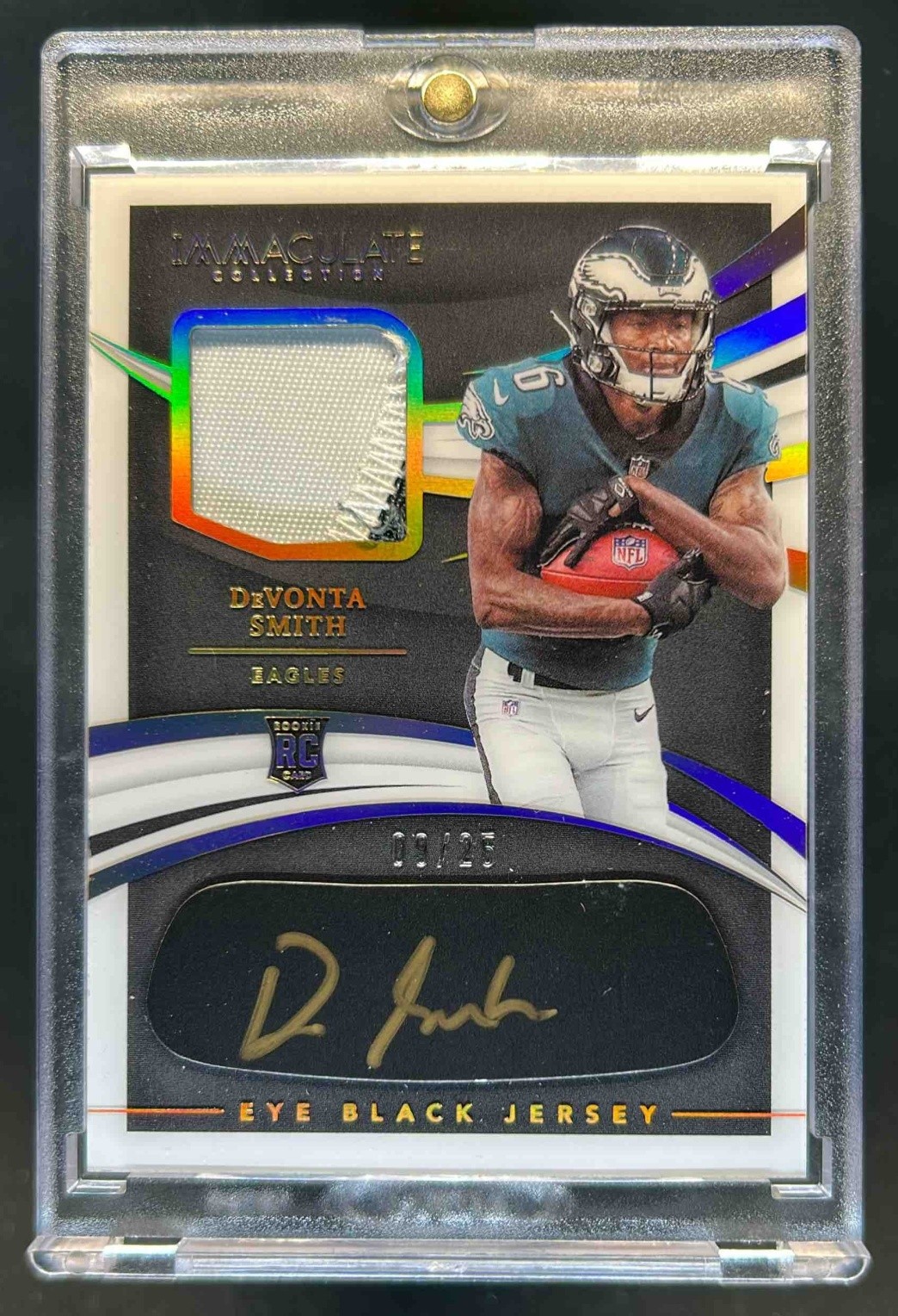 2021 Immaculate DeVonta Smith Rookie Eye Black Jersey RC Patch Gold Auto #9/25