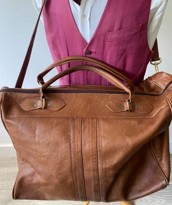 Vintage unisex Genuine Brown Leather Large Shoulder Holdall Bag 25x12x10" - Image 1 of 4